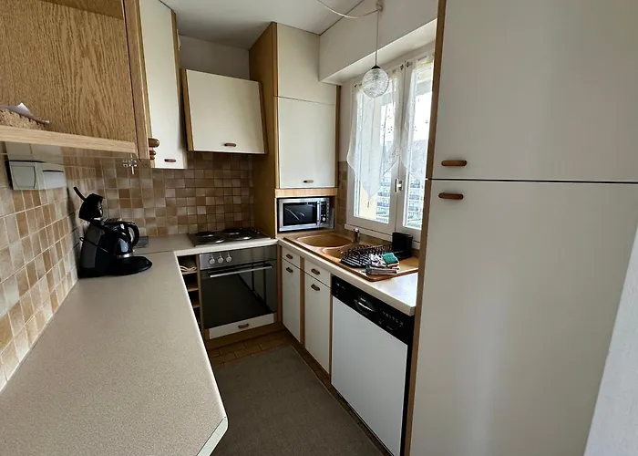 Les Marines-vue & * Cabourg